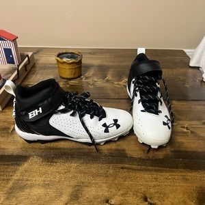 Men’s Under armor cleats size 7.5